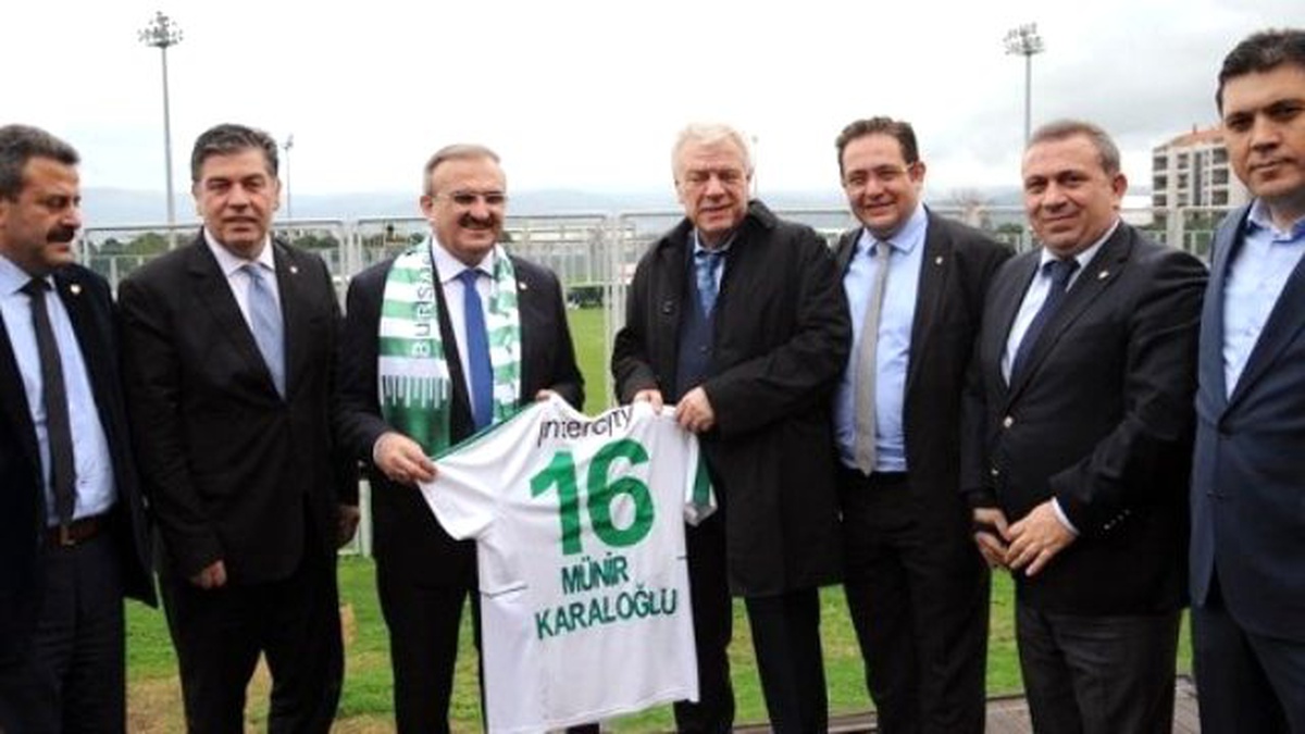 Vali Karaloğlu\'ndan Bursaspor\'a Ziyaret