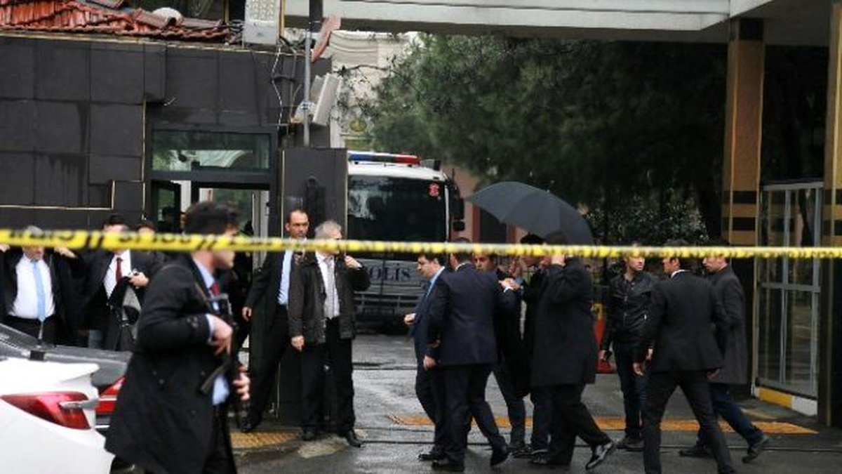 Vali Şahin, Saldırının Olduğu Yerde İncelemelerde Bulundu