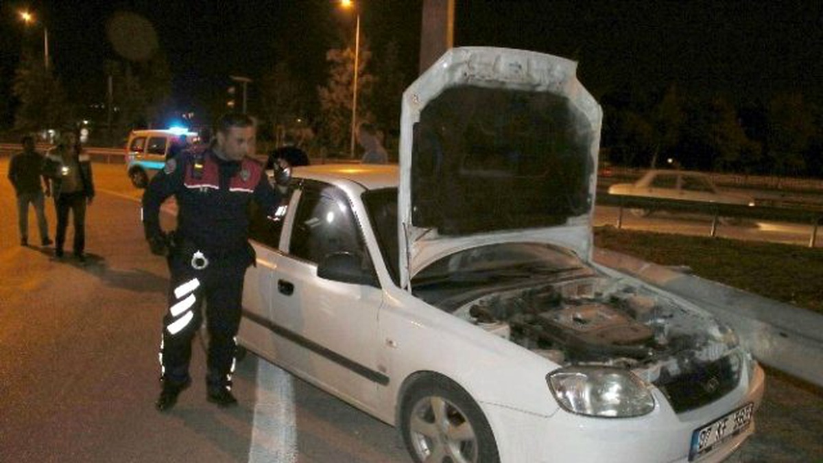 Yunus Timleri Yaralı Sürücüyü Kurtardı