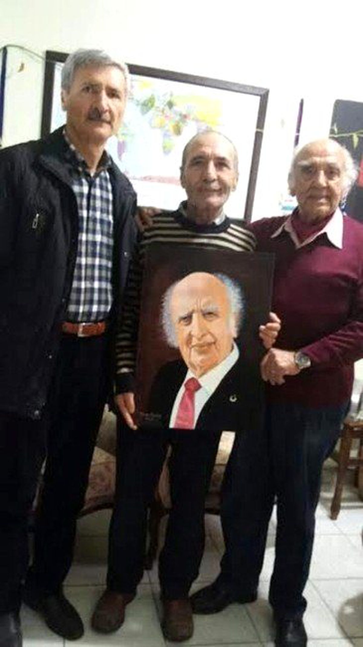 Ahi Baba\'ya Tablo Hediye Edildi