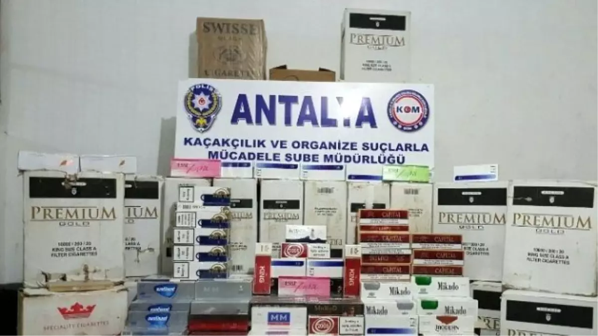 Aksu\'da Çekiciye Bağlanan 150 Bin Kaçak Sigara Ele Geçirildi