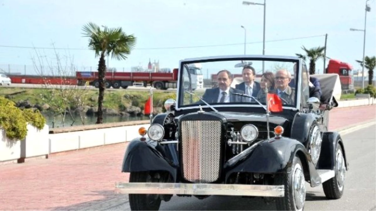 Atatürk\'ün Makam Aracının Benzeri Samsun\'da Yapıldı