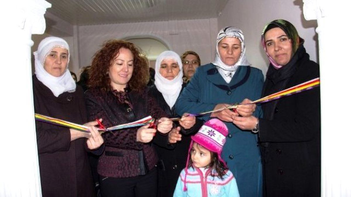 Bitlis Belediyesi Dilan Kadın Dayanışma Merkezini Açtı