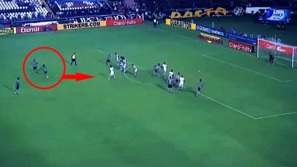 Brezilya'yı Sallayan Frikik Golü