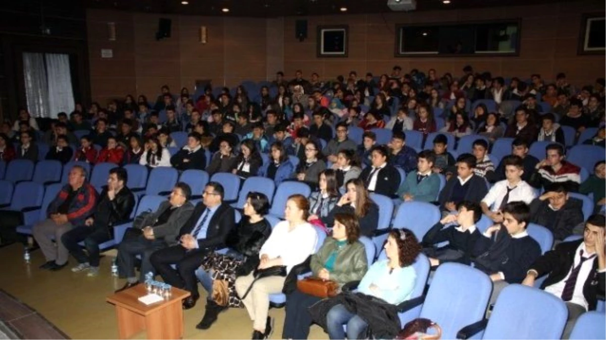 Çaycuma Belediyesi ve İlçe Milli Eğitim Ortak Konferans Düzenlendi
