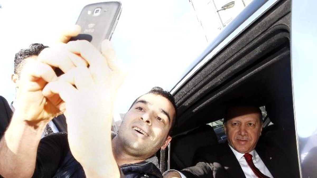 Cumhurbaşkanı Erdoğan'ın Konvoyunu Durdurup Selfie Yaptı