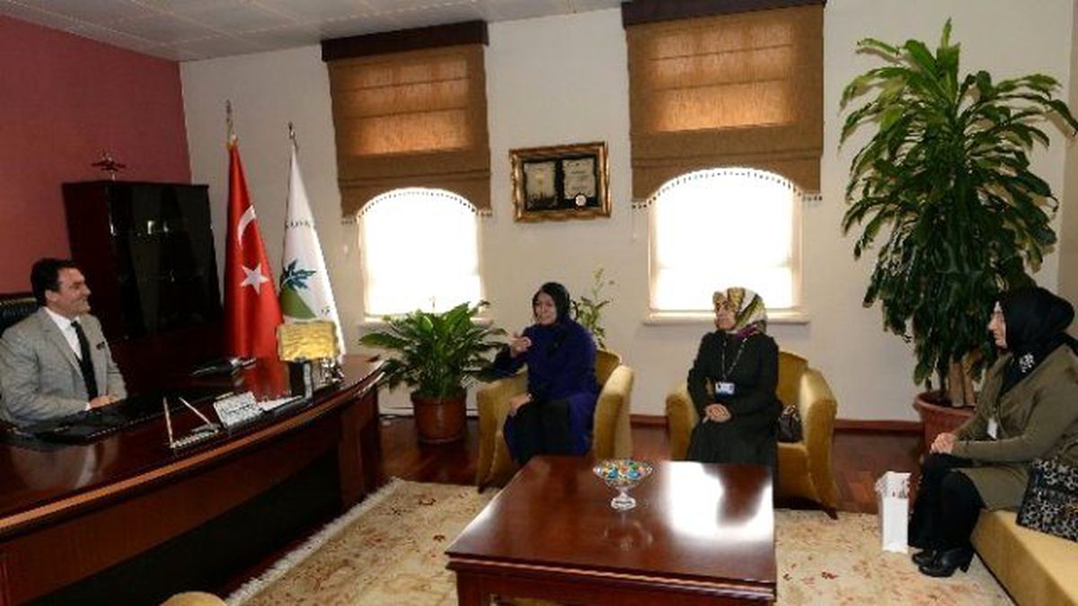 Dündar\'dan Gönül Elçilerine Destek