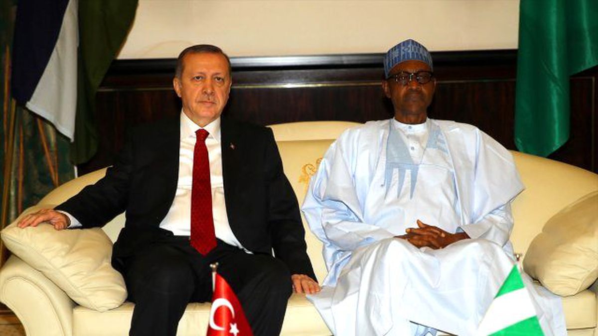 Erdoğan: Resmi Yemeğe Sızmaya Çalışan 3 İsim Tespit Edildi, Dışarı Atıldı