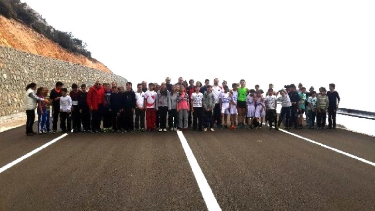 Karaman\'da Atletler Atletizmi Geliştirme Projesi İçin Koştu