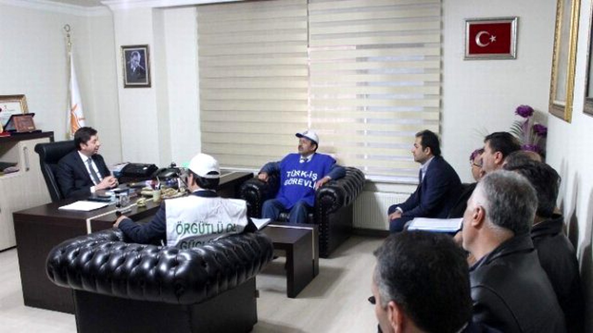 Kiralık İşçi\' Yasa Tasarısının Durması İçin Kırşehir\'de Sendikalar İmza Kampanyası Başlattı
