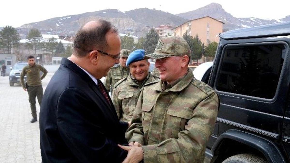 Korgeneral Ocaklı\'dan Vali Canbolat\'a Ziyaret