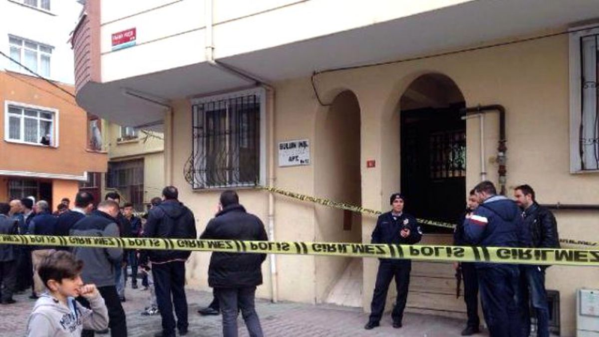 İstanbul'da Baba Vahşeti! 3 Yaşındaki İkizlerinin Boğazını Kesti