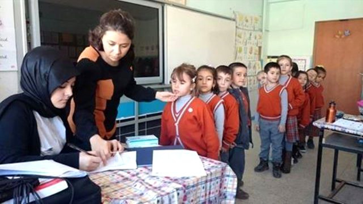Öğrencilere Ağız ve Diş Sağlığı Eğitimi