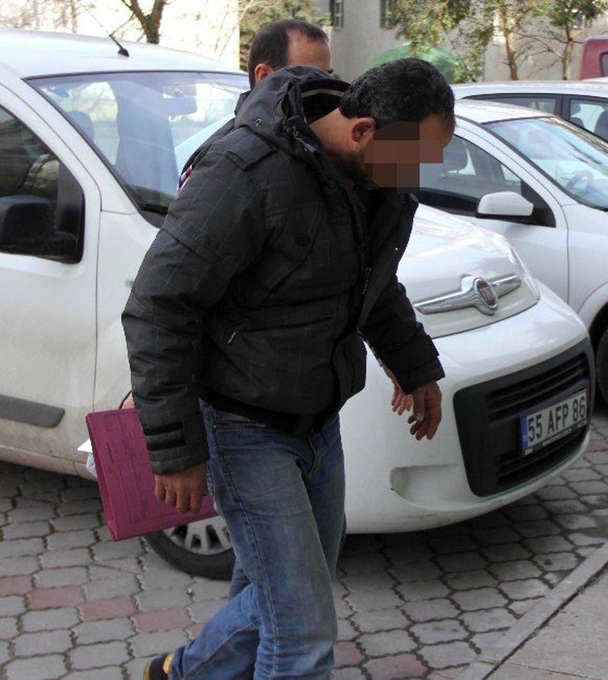 Otomobilinde Bin 521 Paket Kaçak Sigarayla Yakalandı