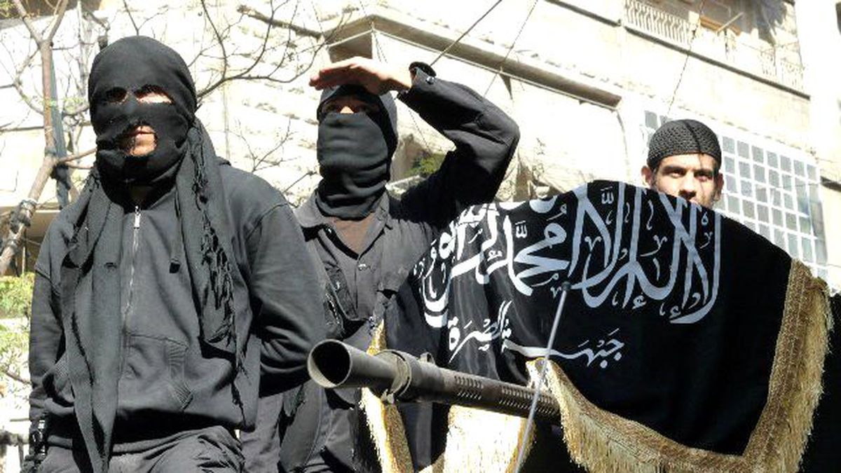 Ria Novosti: Türkiye'den Suriye'deki Teröristlere Silah Taşıyan Kamyonlar Gidiyor