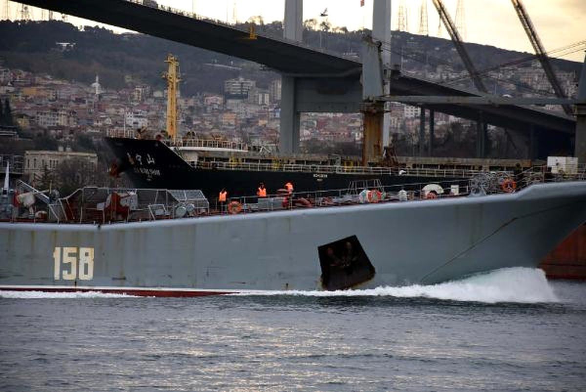 Rus Savaş Gemisi 'Caesar Kunikov' Geniş Güvenlik Önlemleriyle Boğazdan Geçti