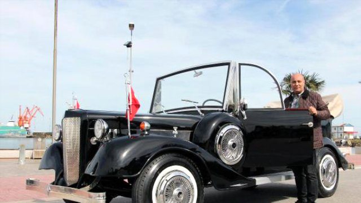 Samsunlu Enver Usta, Atatürk\'ün Makam Aracına Benzer Otomobil Yaptı