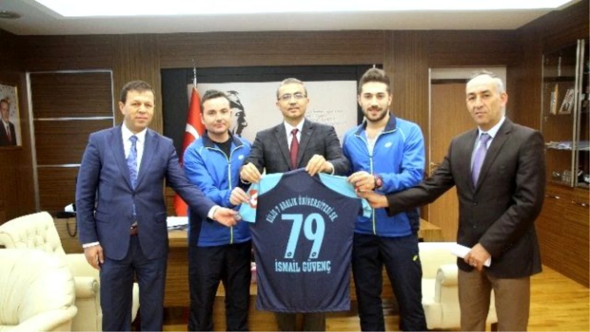 Üniversitespor Kulübü Voleybolda Şampiyon Oldu