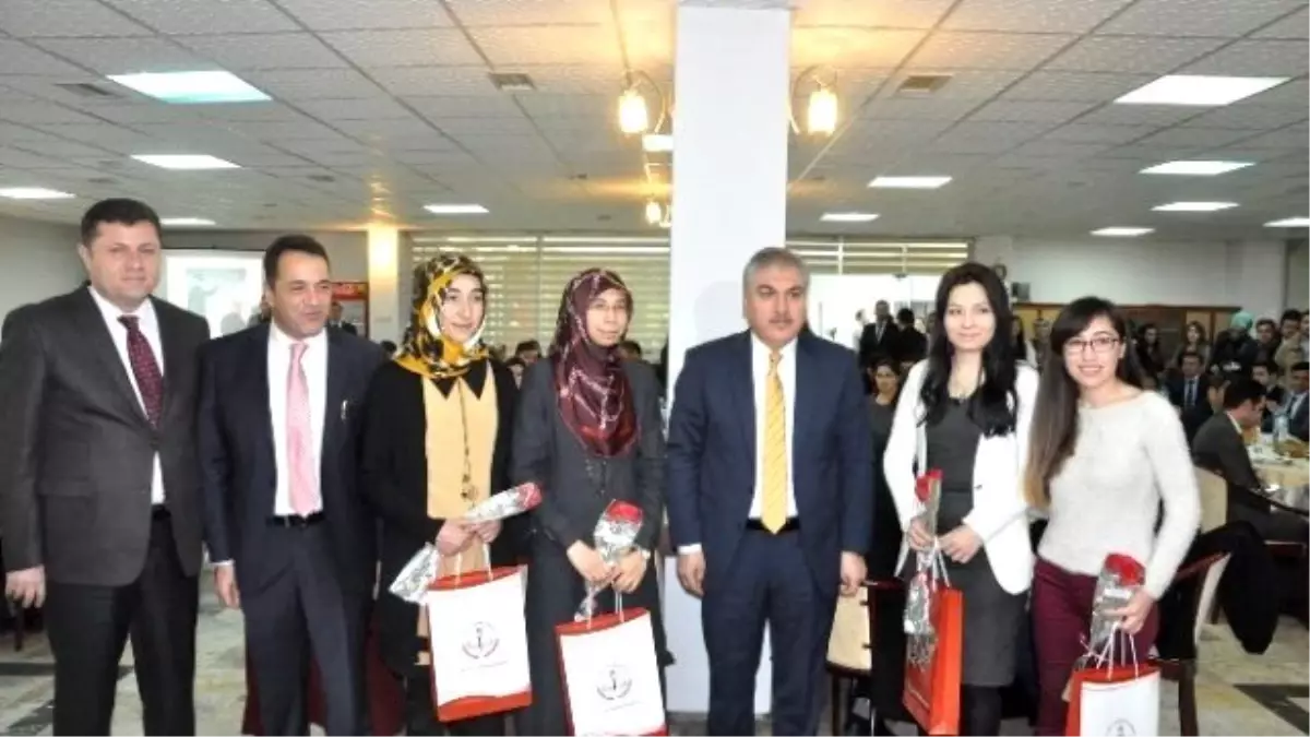 Vali Ahmet Okur, Stajyer Öğretmenlerle Bir Araya Geldi