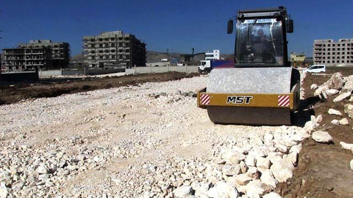 Yeni Yol Açma Çalışmaları Sürüyor