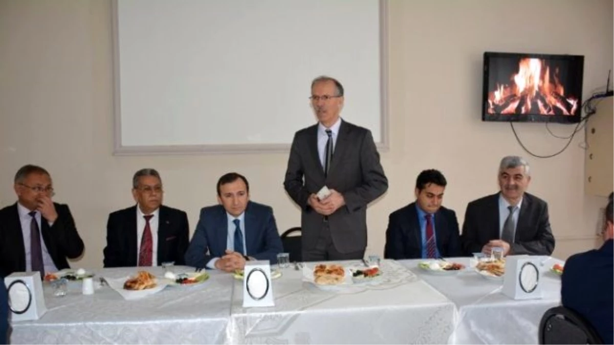 Yozgat\'ta Aday Öğretmenler Kahvaltıda Bir Araya Geldi