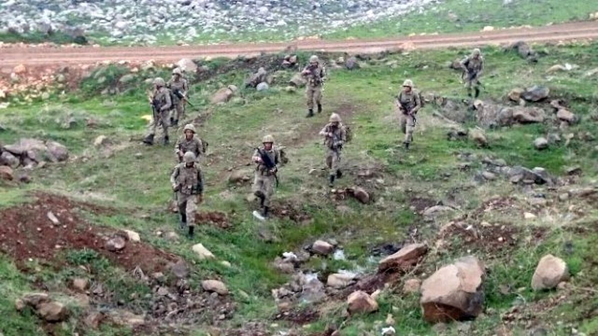 300 Komando Kırsalda PKK'lılıların Peşine Düştü