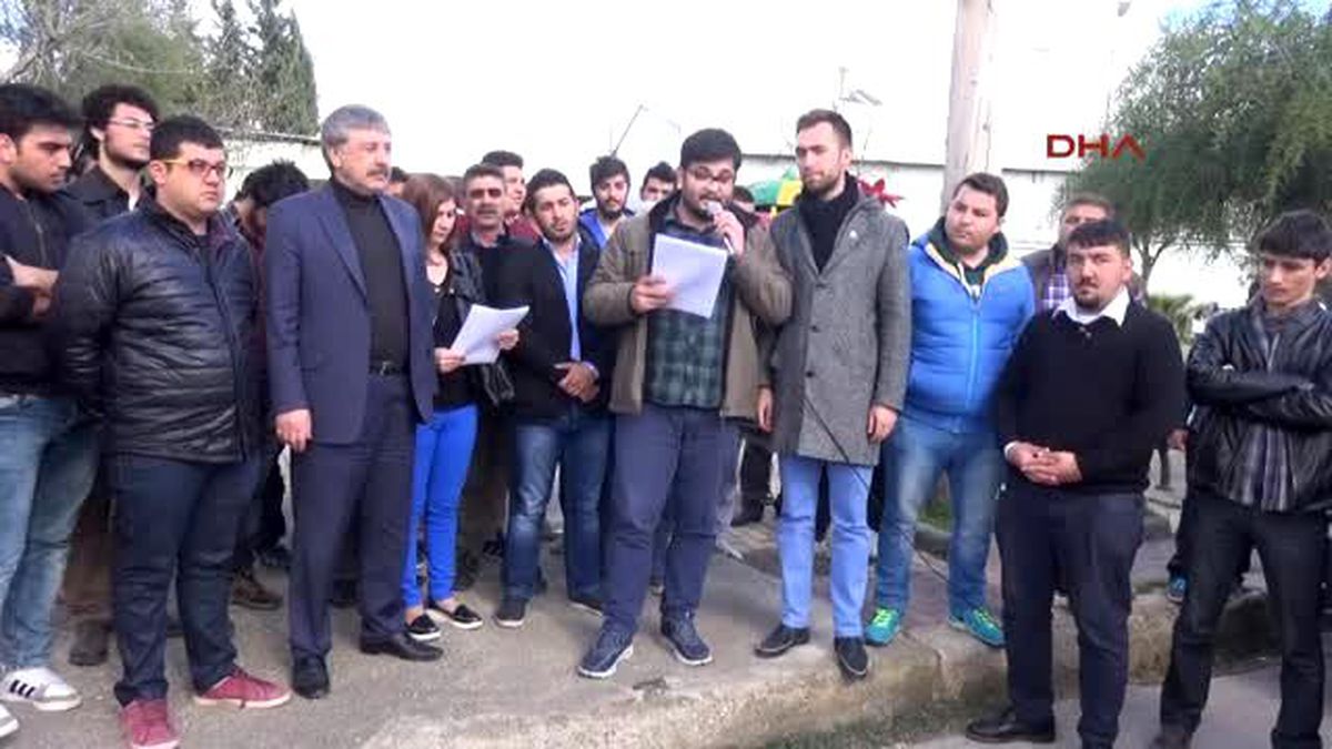 Antalya CHP\'li Gençlerden At Arabalı Protesto