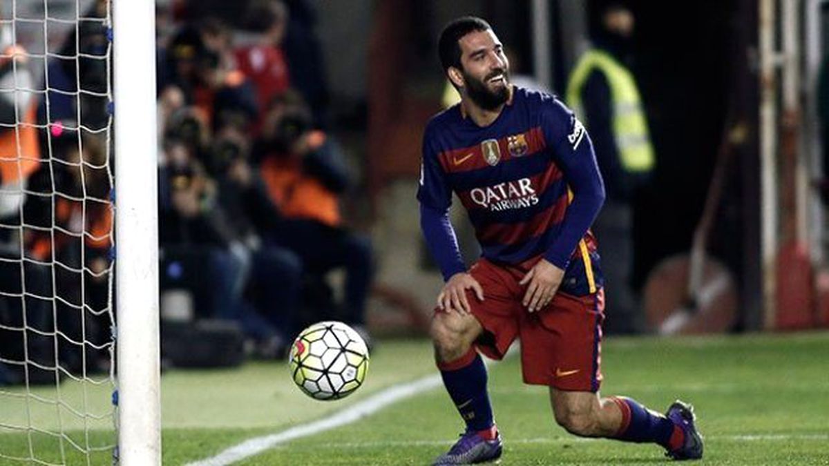 Arda Turan, Barcelona Tarihine Geçti