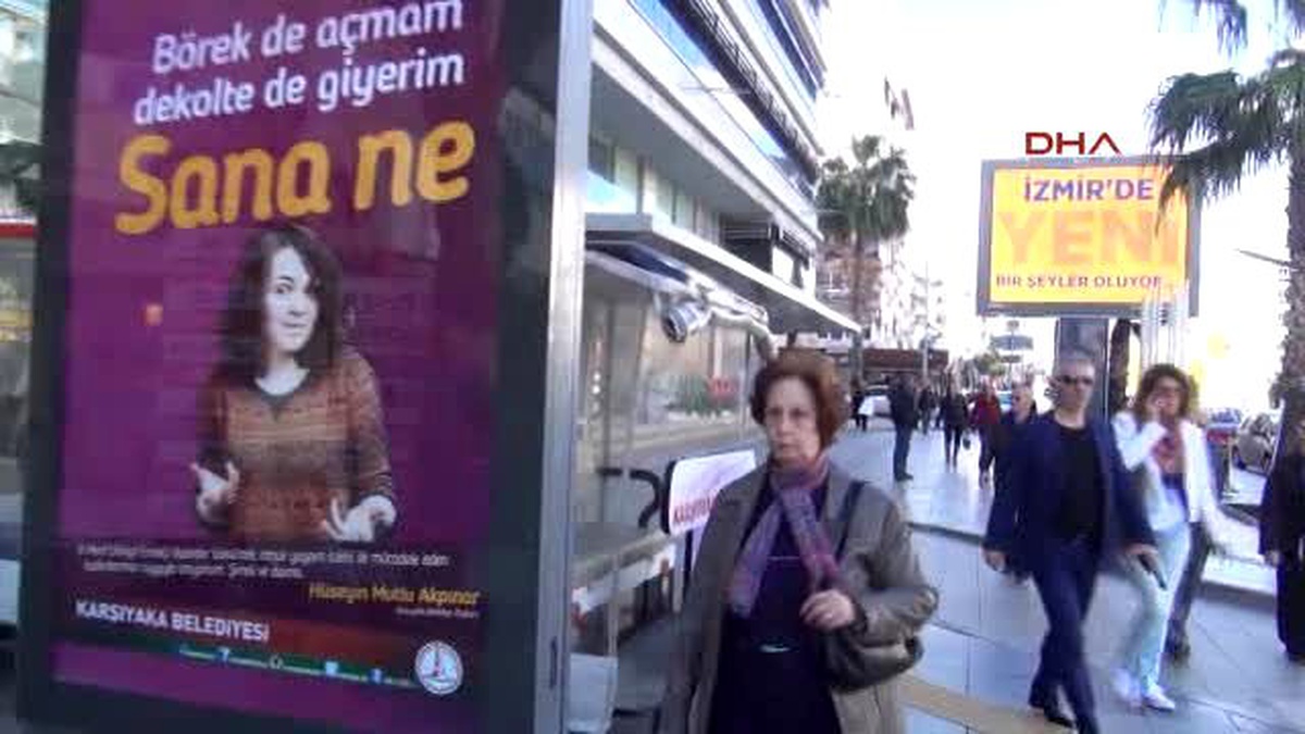 İzmir\'in Tartıştığı, 8 Mart Afişleri
