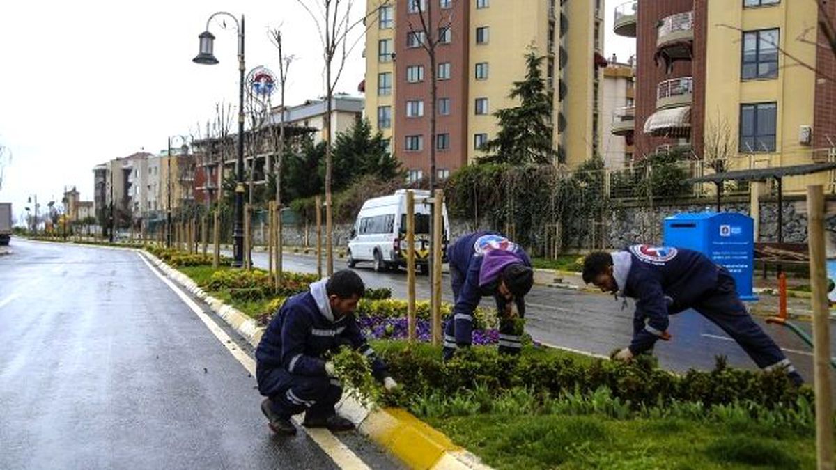 Maltepe\'de Parklara Bahar Düzenlemesi