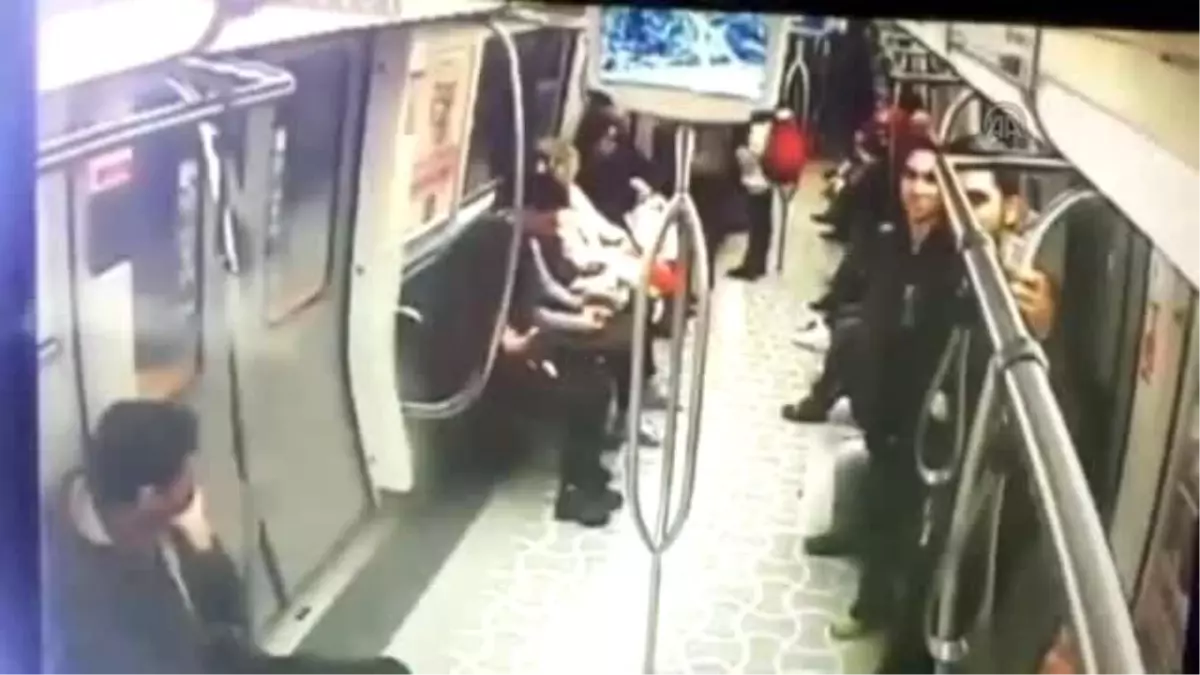 Metroda "Bomba" Şakası Yaptıkları İddiası