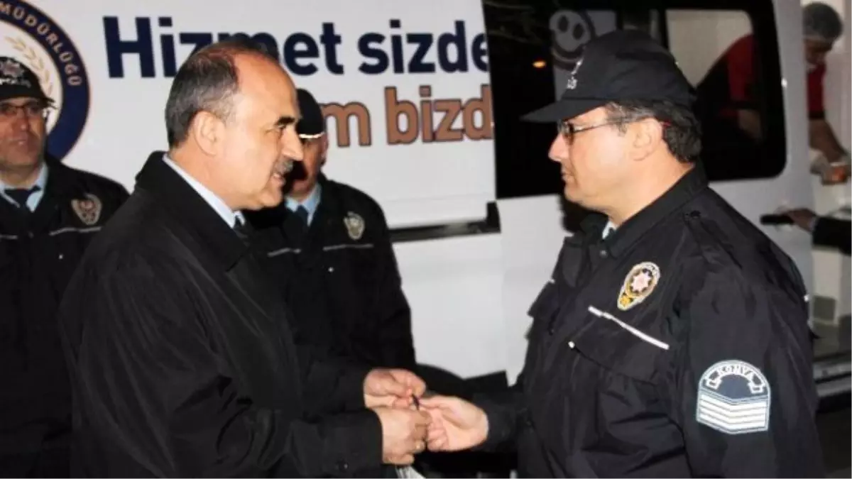 Nüfuz Kullanmaya Çalışan Sürücüye Prim Vermeyen Polislere Ödül