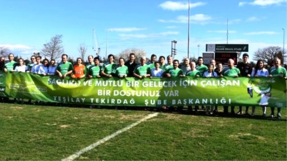 Tekirdağ\'da Protokol Üyeleri, Kadın Futbol Takımıyla Maç Yaptı