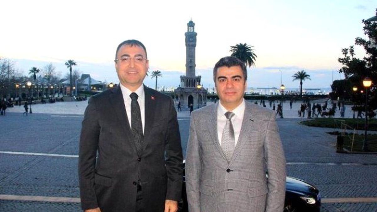Kayseri Valisi Düzgün İzmir Valisi Toprak\'ı Ziyaret Etti