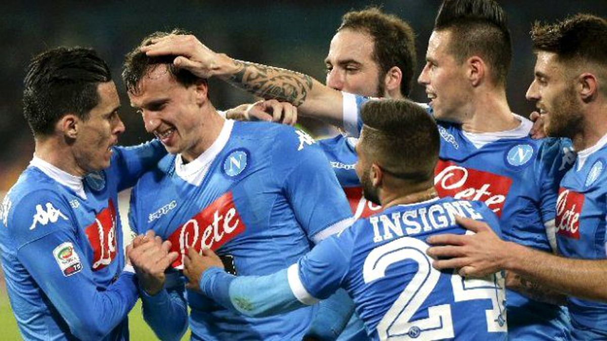 5 Maç Sonra Napoli\'nin Gecesi