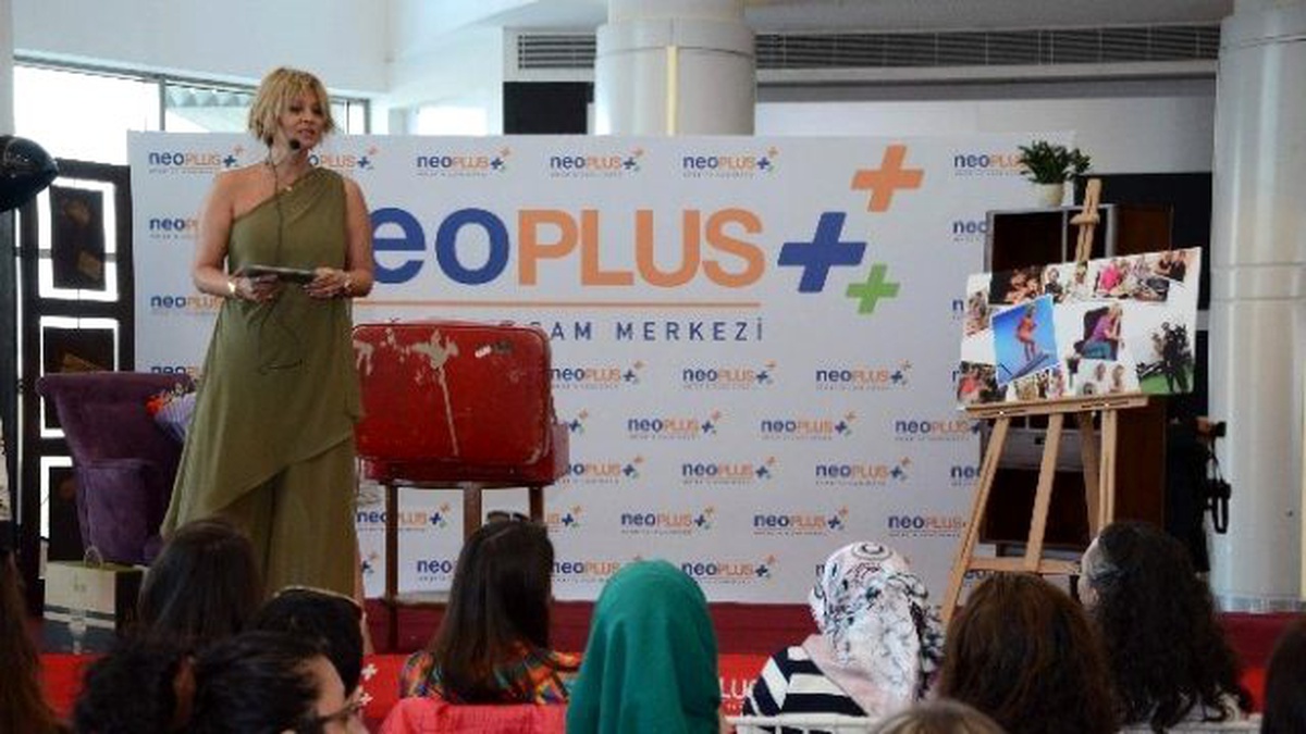 Ayşe Arman Eskişehir\'de Kadınlar Günü Etkinliğine Katıldı