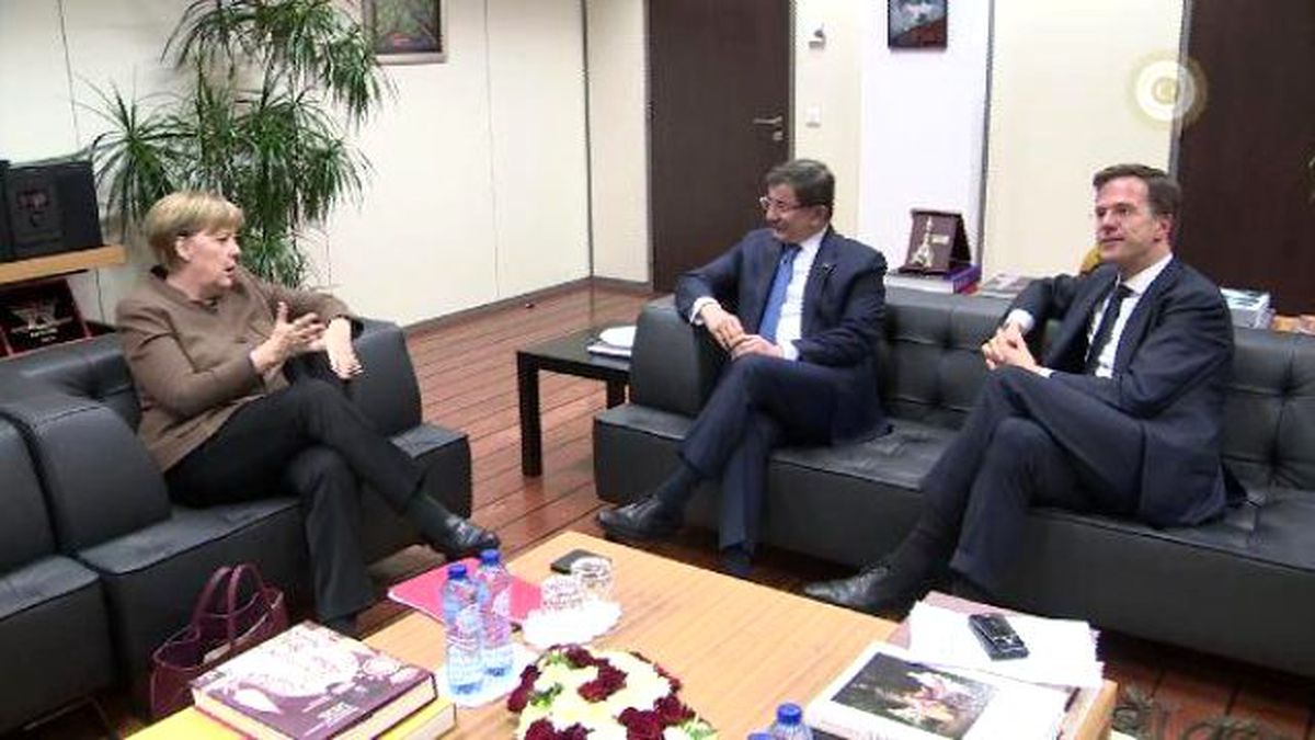 Başbakan Davutoğlu, Almanya ve Hollanda Başbakanlarıyla Görüştü
