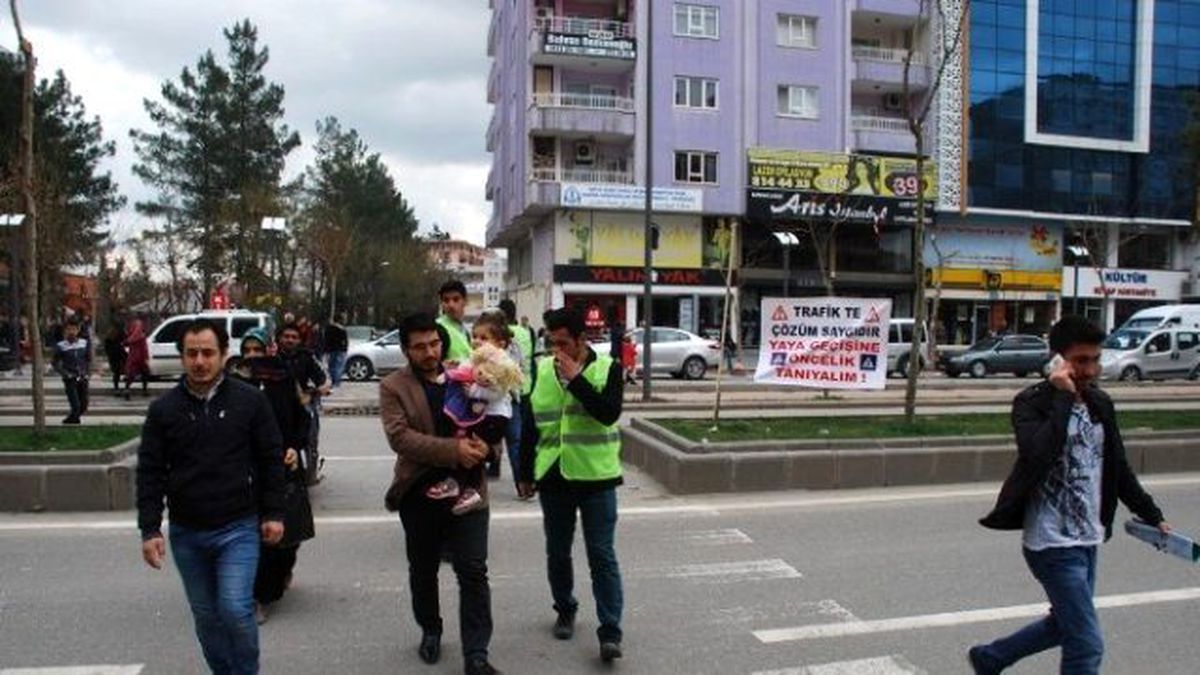 Batmanlı Öğrencilerden Yayalar İçin Proje
