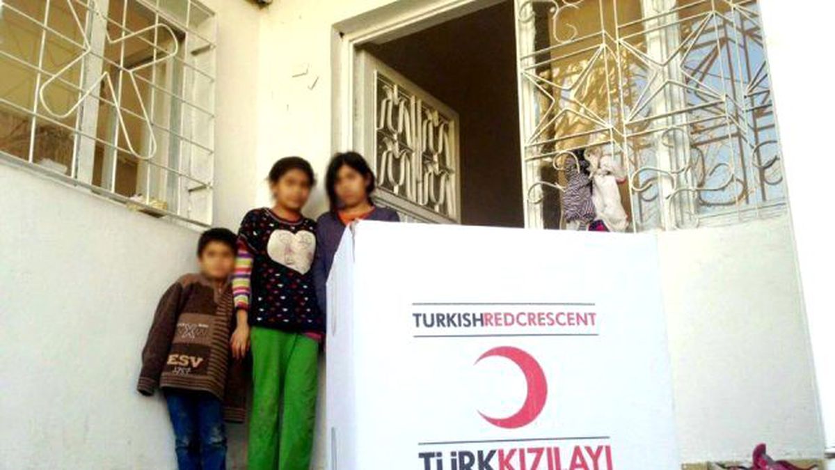 Kızılay Yardımlarını Sürdürüyor