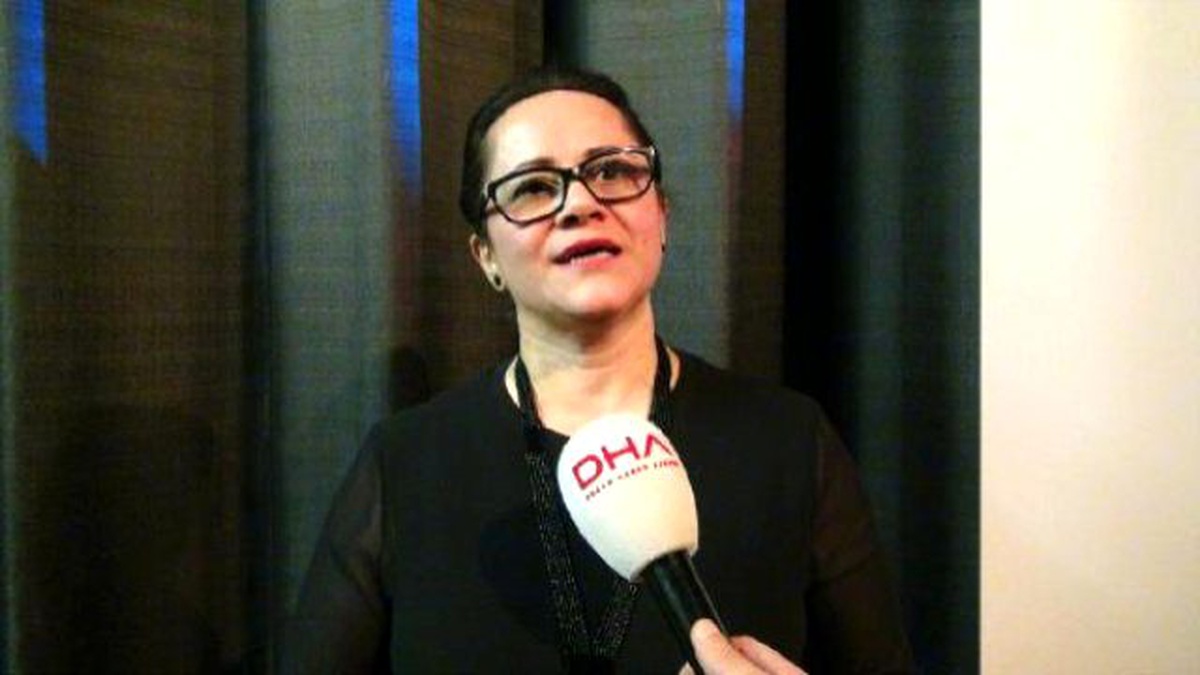 Köln\'de Dünya Kadınlar Günü, Neveser Konseriyle Kutlandı