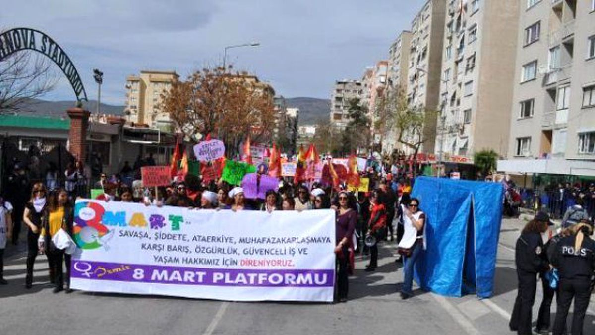 Kürtçe Slogana Türk Bayraklı Tepki