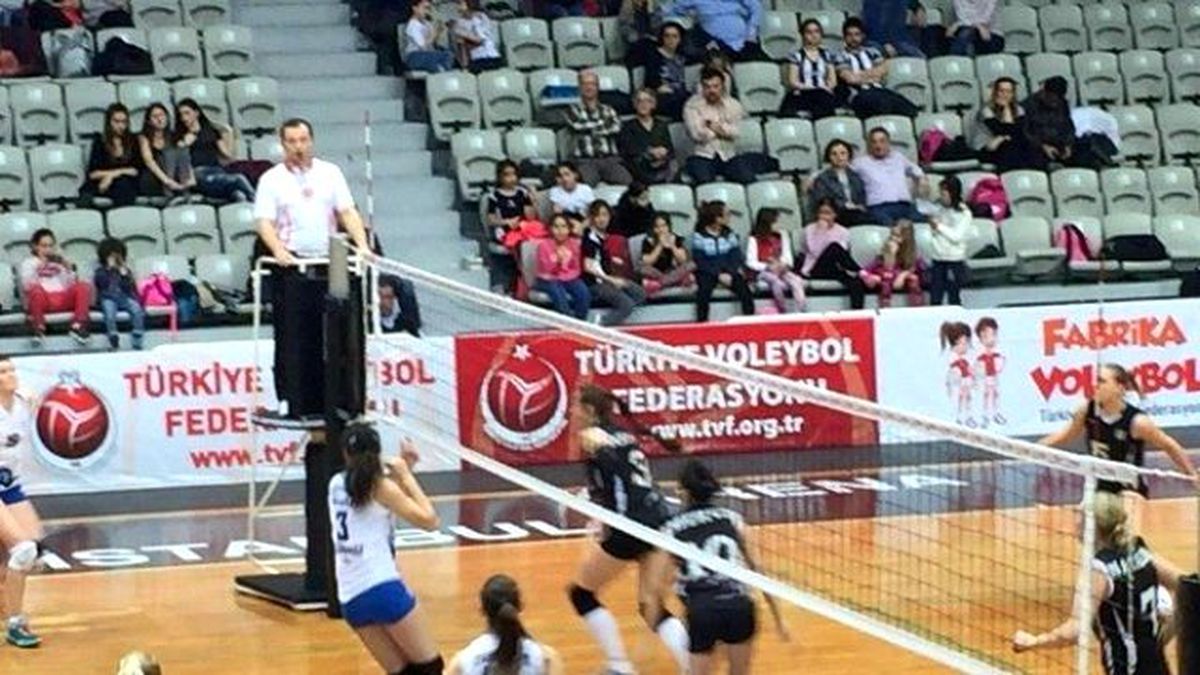 Manisa\'nın Sultanları Beşiktaş\'a Direnemedi