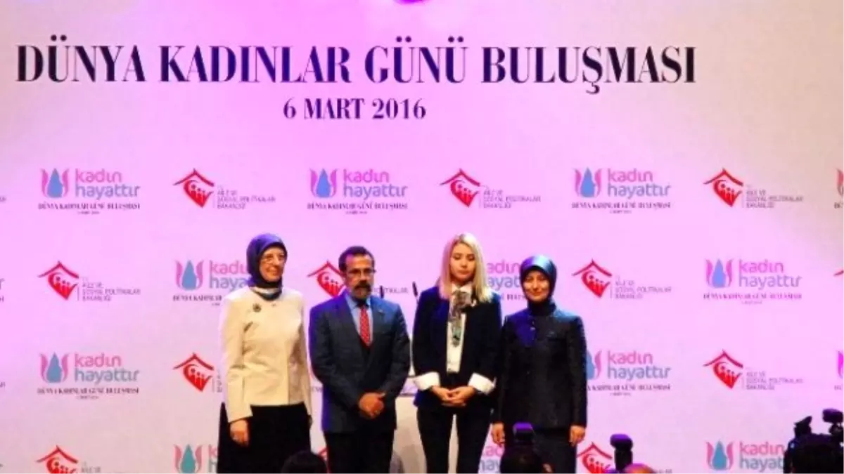 Sare Davutoğlu: "Daha Güzel 8 Martlar İçin Yoğun Şekilde Çalışıyoruz"