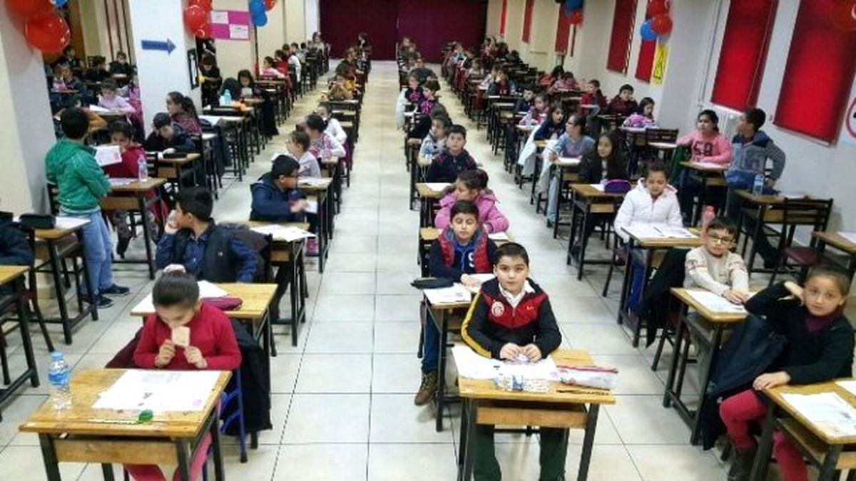 Ted Kolejinde Tam Eğitim Bursluluk Sınavına 908 Öğrenci Katıldı