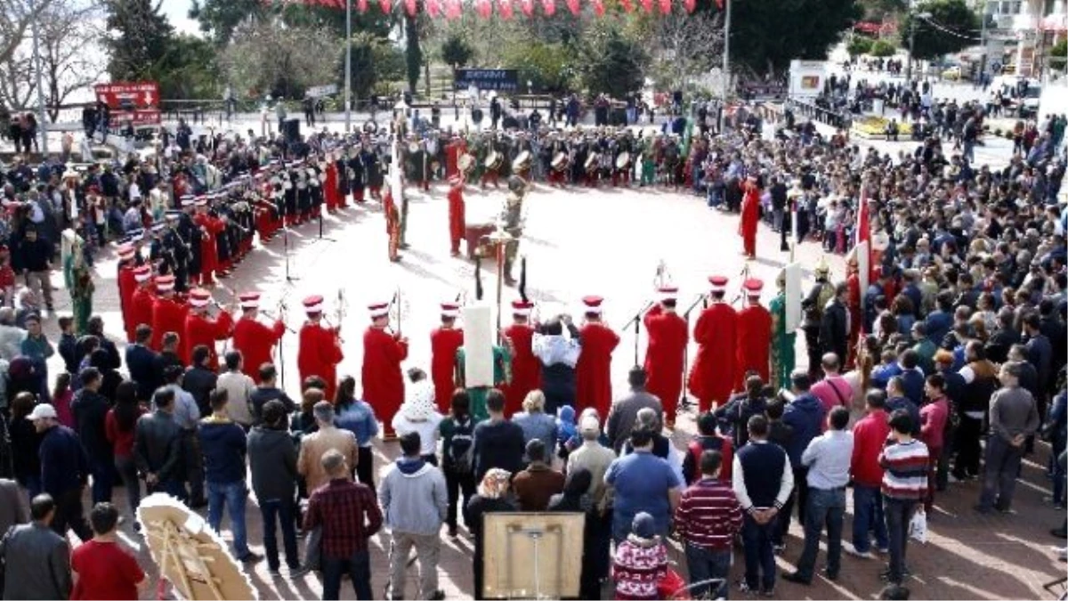 TSK Mehteran Takımı\'ndan, Atatürk\'ün Antalya\'ya Gelişinin 86. Yılı Konseri