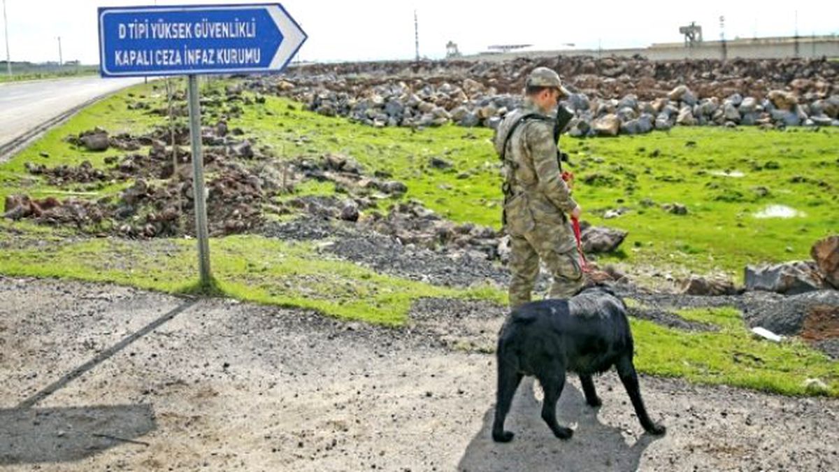 6 PKK'lı Cezaevinden Çarşafla Firar Etmiş