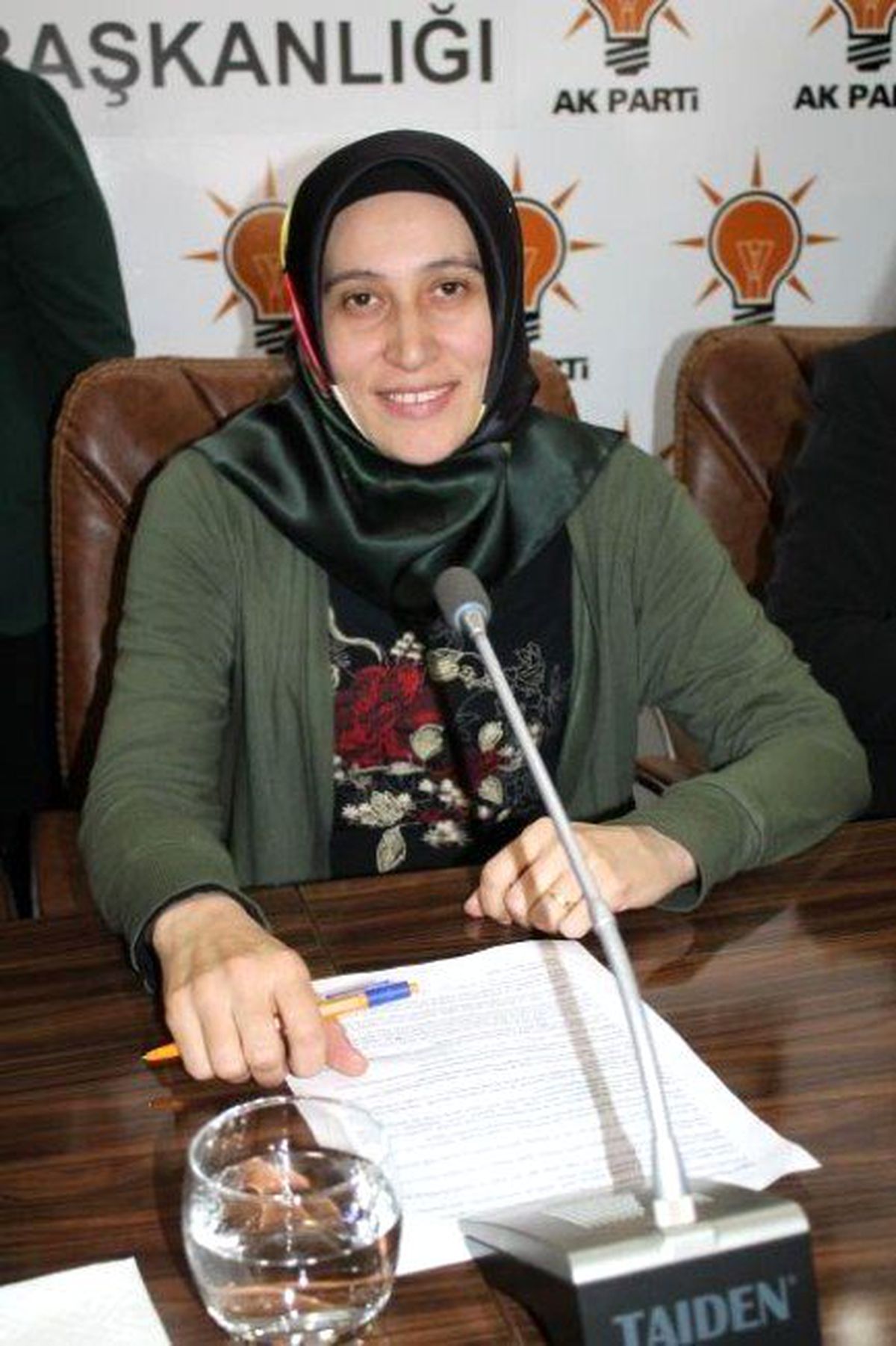 AK Parti Kadın Kolları Başkanı Akdemir\'den Kadınlar Günü Mesajı