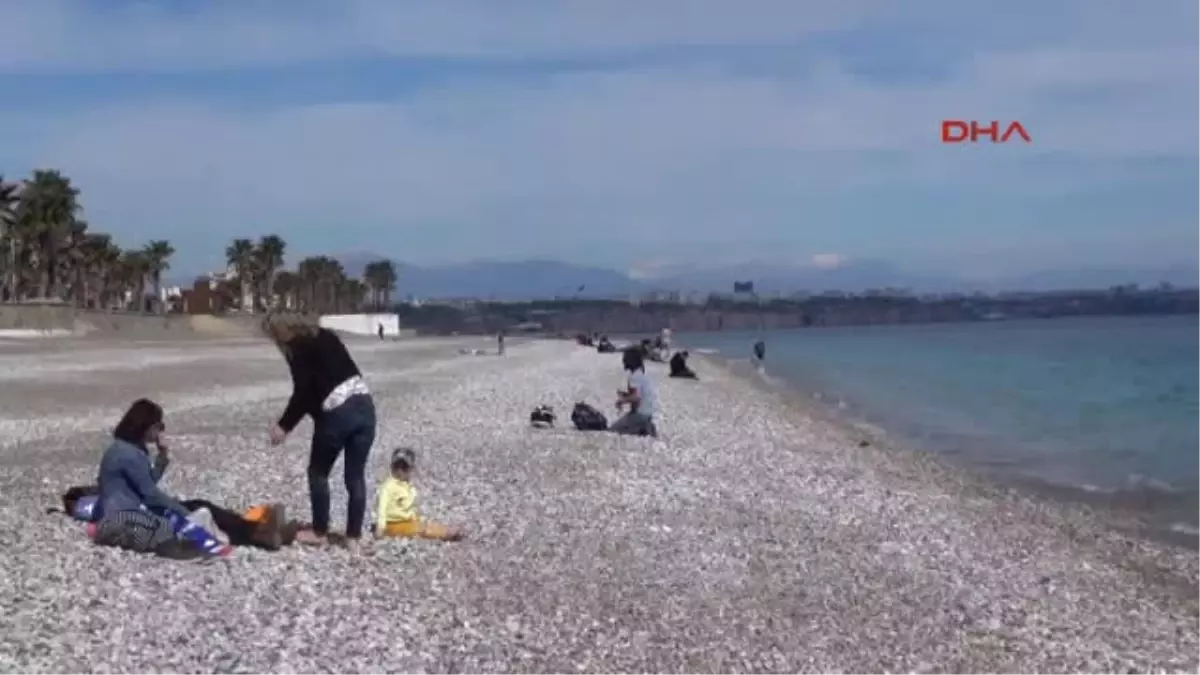 Antalya Kar Manzarasında Deniz Keyfi