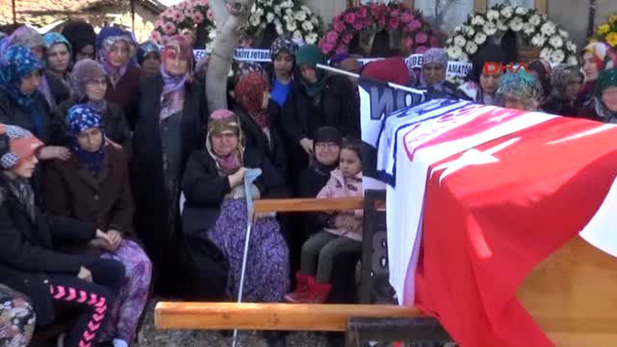 Balıkesir\'de Genç Hakem Adayına Hüzünlü Veda