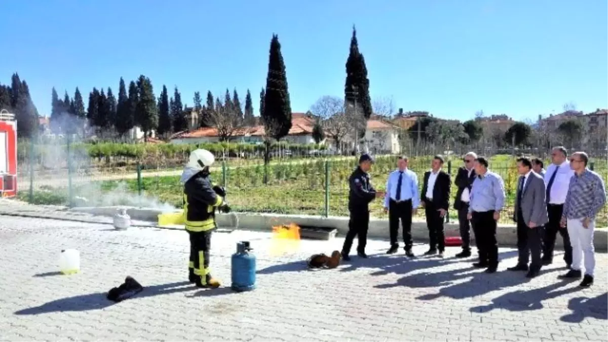 Büyükşehir İtfaiyesi Eğitimlerini Sürdürüyor